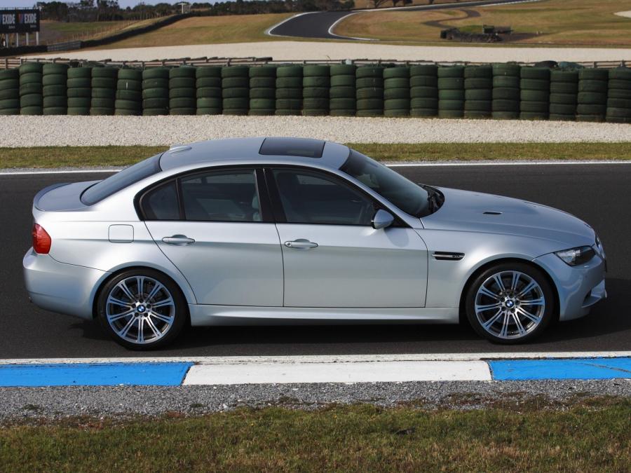  BMW M3 Sedan 2010 года  (AU) (фото 6 из 16)